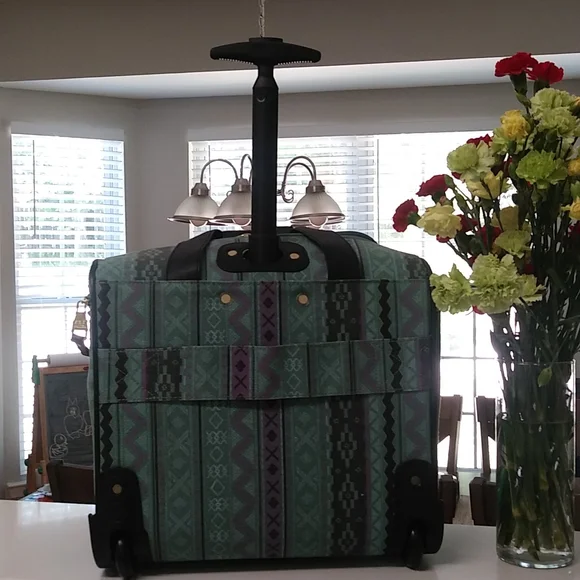 Steve Madden Designer 15 Inch Carry on Suitcase- Small Weekender Overnig… - Picture 3 of 11